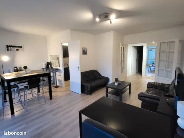 Appartement F2 meublé traversant
