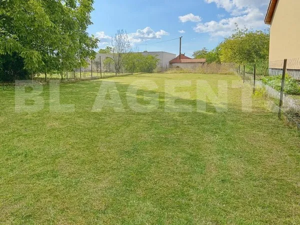Terrain 643 m²