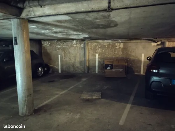 Place de parking en sous-sol