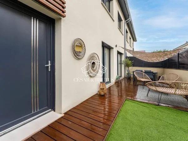 Maison de 2020 et sa terrasse- garage double
