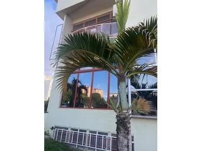 A LOUER, fort de france , bureaux RDC aménagés 170m2