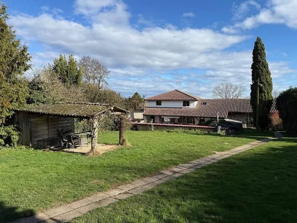 Maison 5 pièces 220 m²