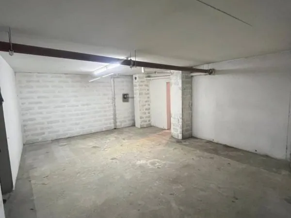 Local commercial 135 m²
