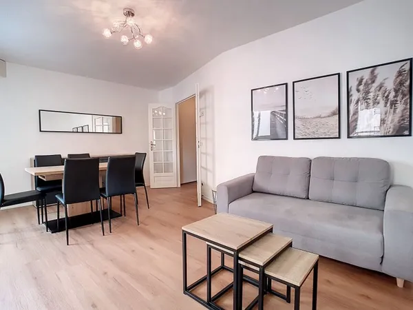 PAU Appartement T3 de 74,97 m² avec balcons, cave, garage et parking