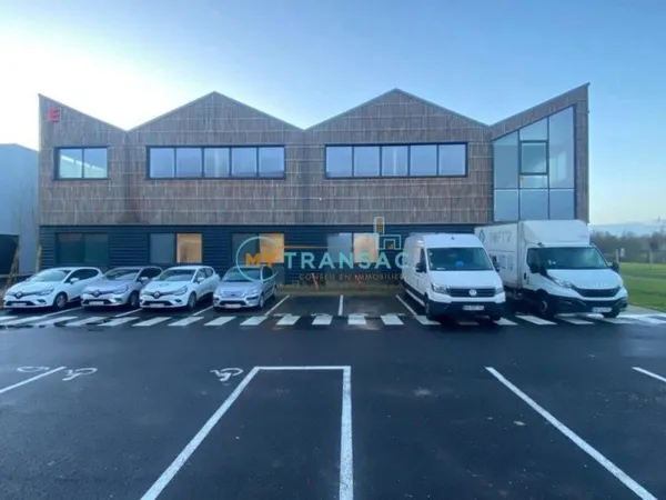 Serris A VENDRE Local d'activité neuf de 1 032m²