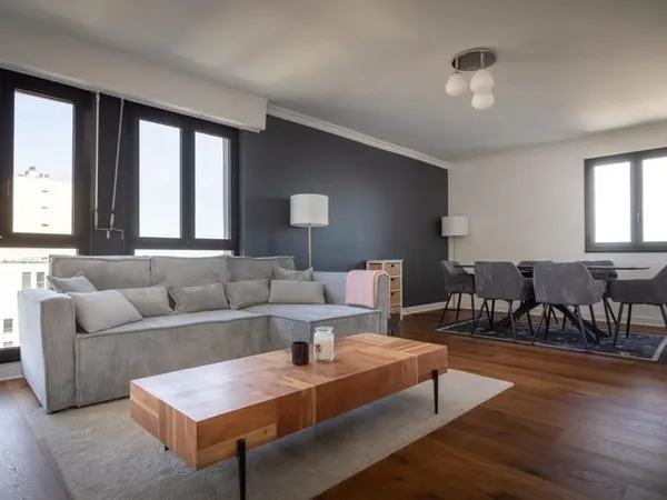 Toulouse- Face aux Chalets- appartement type 4 rénové avec climatisation et garage