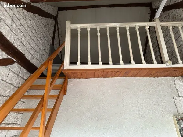 Studio avec mezzanine