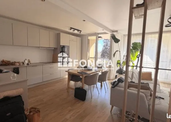 Très beau type 3 avec balcon exposée SUD