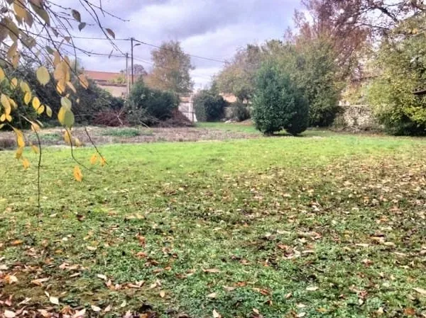 Terrain constructible 850m2 centre Cissé