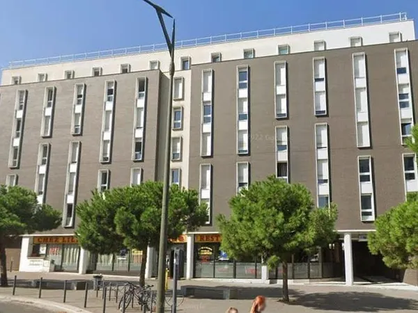VILLEJUIF PARKING A VENDRE - 12 m2