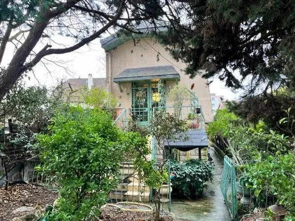 Maison 2 pièces 75 m²