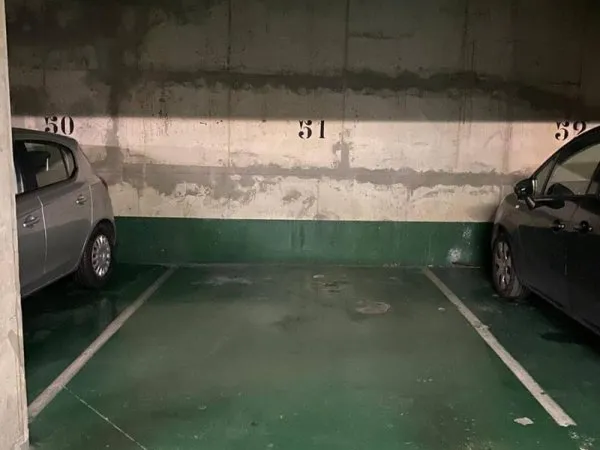Parking 12 m²