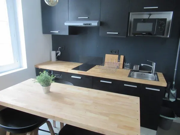 APPARTEMENT T2 ENTIÈREMENT MEUBLE AVEC TOUTES VOS CHARGES PR