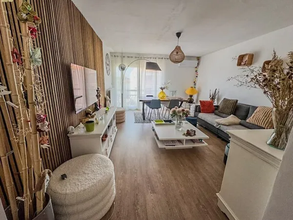 Appartement de type 3 avec jardin, terrasse et garage