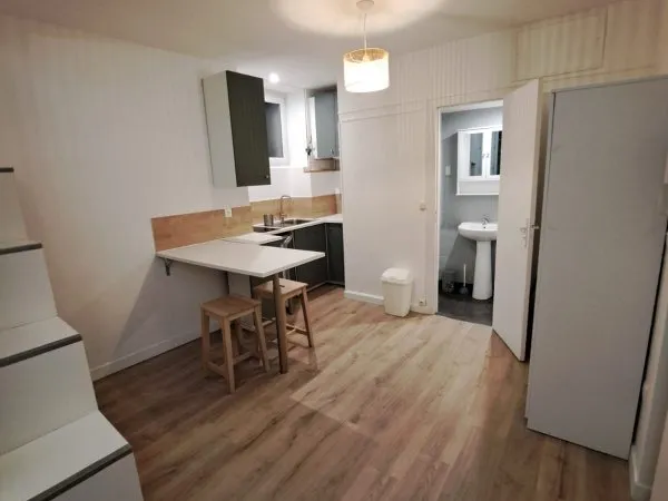 Loue studio meublé