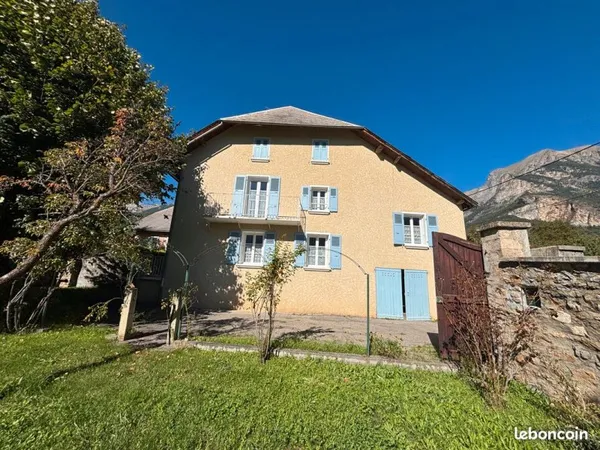 Maison Vente Châteauroux-les-Alpes 6p 176m² 394000€