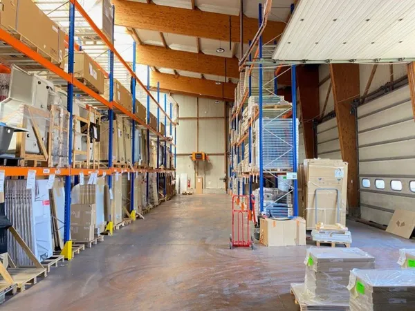 Local industriel 500 m²