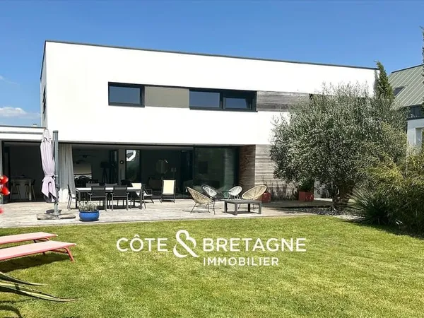 SUPERBE MAISON D'ARCHITECTE A VANNES DANS LE MORBIHAN | Réf