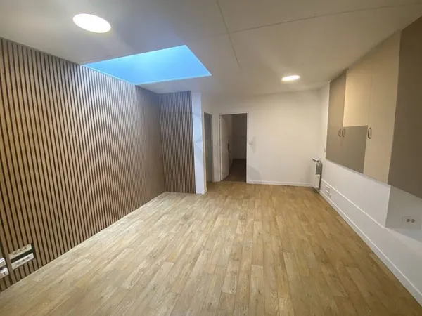 Local commercial 93 m²