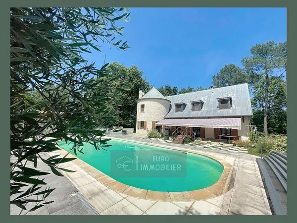 Maison 8 pièces 206 m²