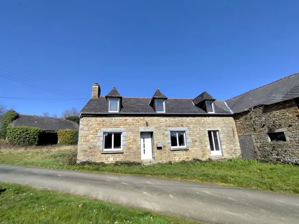 Longère en pierres 4 chambres à finir de rénover
