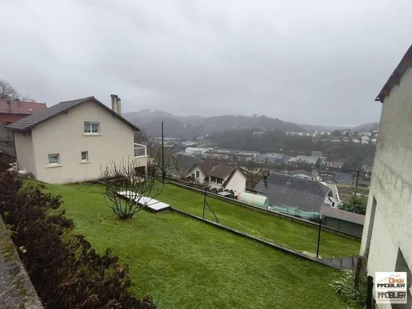 Coup de coeur assuré pour cette maison familiale avec vue imprenable sur Tulle, prête à vous accu