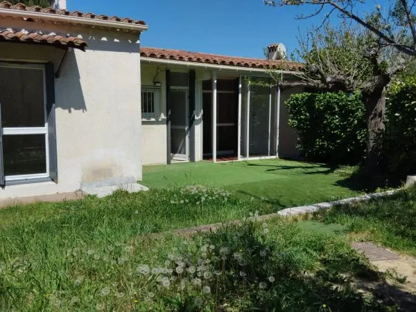 MAISON À RÉNOVER AVEC JARDIN, BOX ET STATIONNEMENTS AIX-EN-PROVENCE – SECTEUR RÉSIDENTIEL RECHERCHÉ