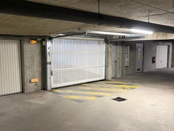 Place de Parking - ESTACADE