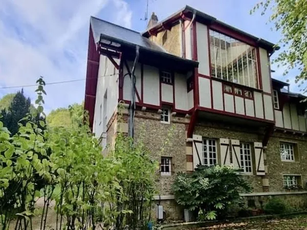 Maison 11 pièces 400 m²