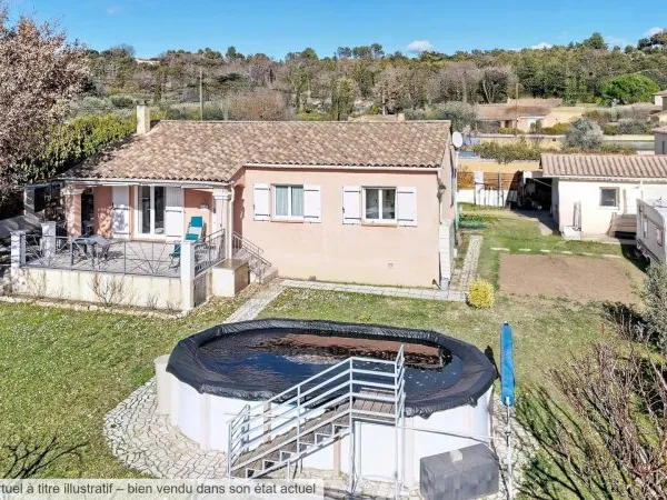 Villa de 90m² sur 857m² de terrain avec piscine