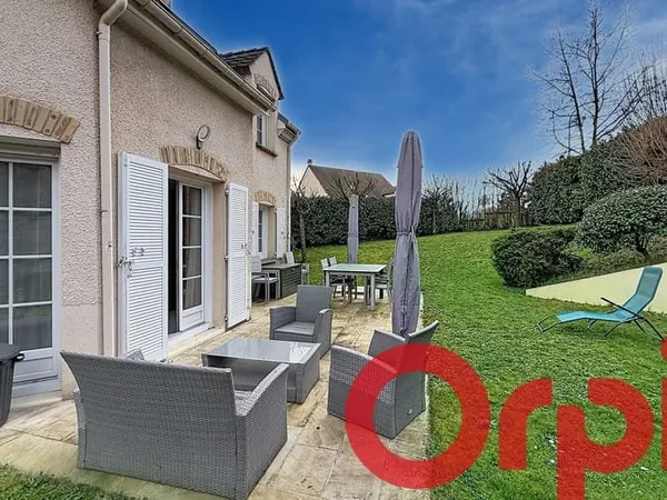 Maison 6 pièces 588 m²