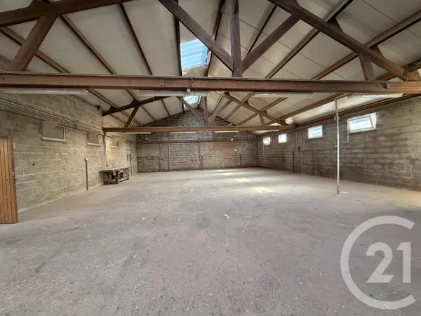 Local 295 m²