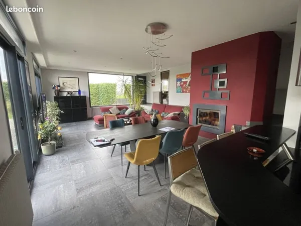 Propriété 5 pièces 140 m²