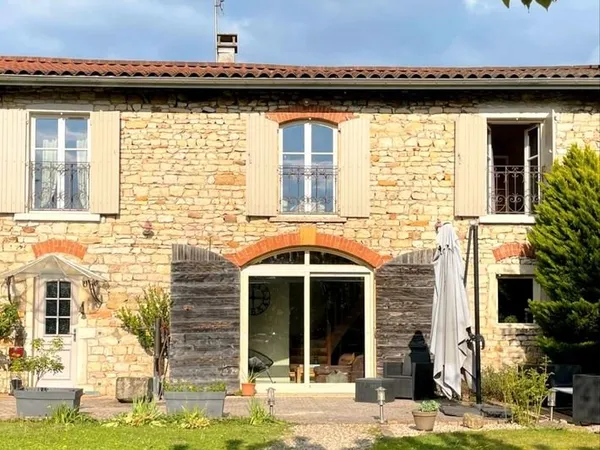 Maison 6 pièces 145 m2 centre ville d'Anse