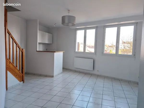 Appart T2 duplex proche bd des Américains