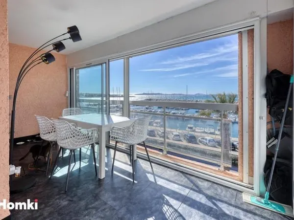 Appartement T2 de 32 m2 à Six-Fours-les-Plages 83140, Corniche de la Coudoulière