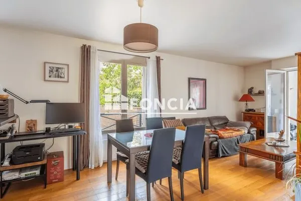 Appartement 1 pièce 51 m²