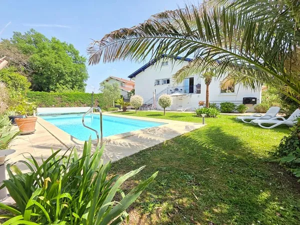Maison familiale avec studio indépendant