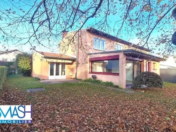 Quartier calme : maison F6 140m² - garage et jardin
