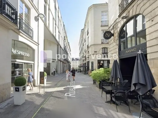 Commerce habillement/textile 69 m²
