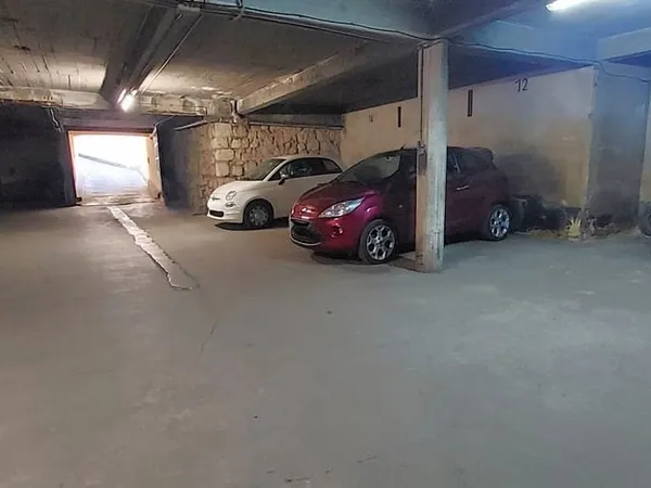 Parking/Garage 295 m²