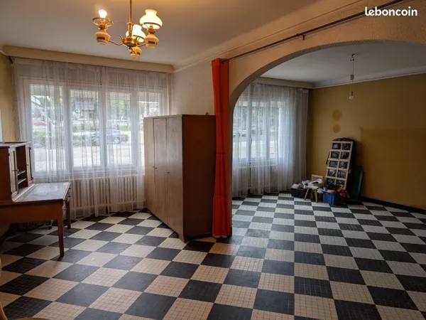Maison 11 pièces 238 m²