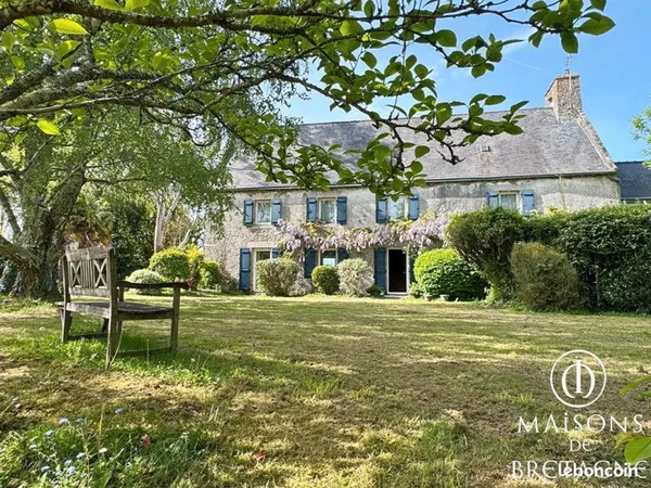 Maison 9 pièces 221 m²