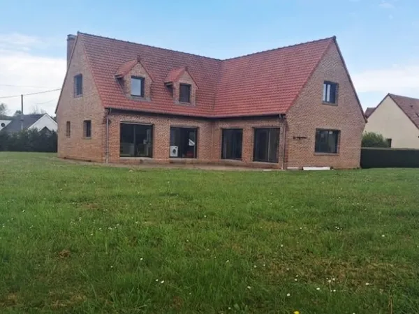 Maison 8 pièces 235 m²