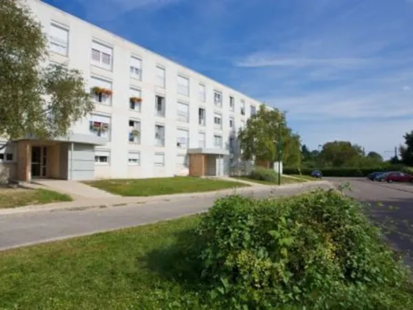 T1 dans village calme ** livré avec clé d'or **