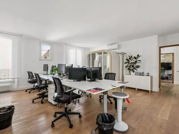 Bureaux 335 m²