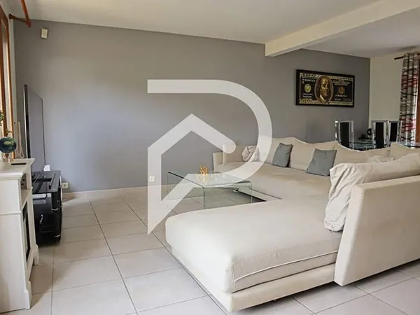 Maison Verrieres Le Buisson 5 pièce(s) 108 m2
