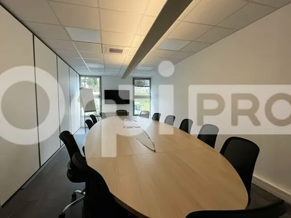 Bureaux 730 m²