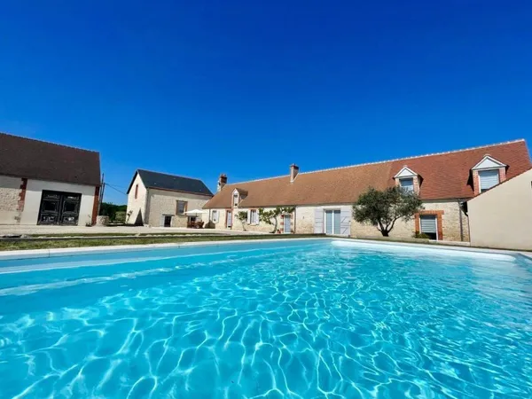 Maison 8 pièces 353 m²