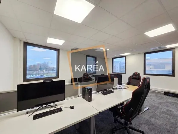 Bureau 87 m²